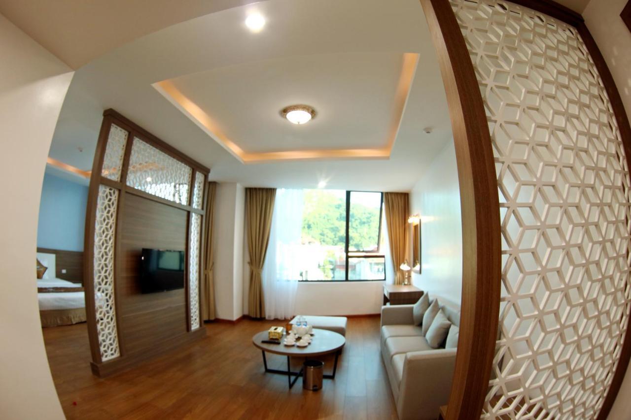 Hotel Khach San Hoa Ban Trang à Son La Extérieur photo